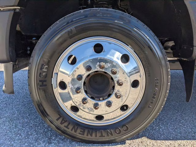 2022 Oxford White Ford Super Duty F-450 DRW XL RWD Chassis