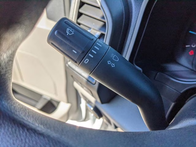 2022 Oxford White Ford Super Duty F-450 DRW XL RWD Chassis