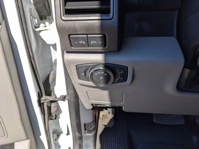 2022 Oxford White Ford Super Duty F-450 DRW XL RWD Chassis