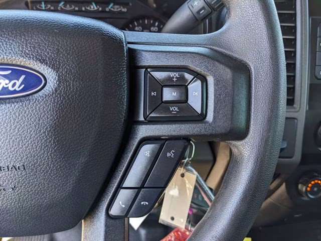 2022 Oxford White Ford Super Duty F-450 DRW XL RWD Chassis