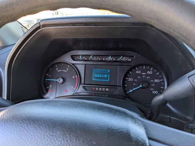 2022 Oxford White Ford Super Duty F-450 DRW XL RWD Chassis