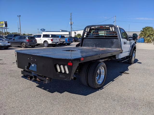 2022 Oxford White Ford Super Duty F-450 DRW XL RWD Chassis