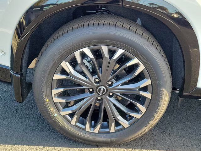 2026 Everest White Pearl Tricoat Nissan Rogue Platinum AWD SUV