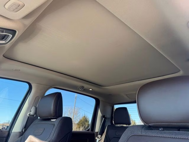 2025 Diamond Black Crystal Pearlcoat Ram 1500 Limited 4X4 Truck
