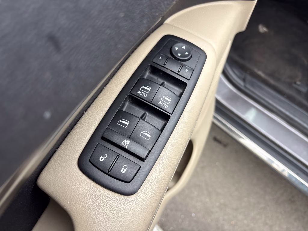 2014 Granite Crystal Metallic Clearcoat Dodge Durango SXT AWD SUV