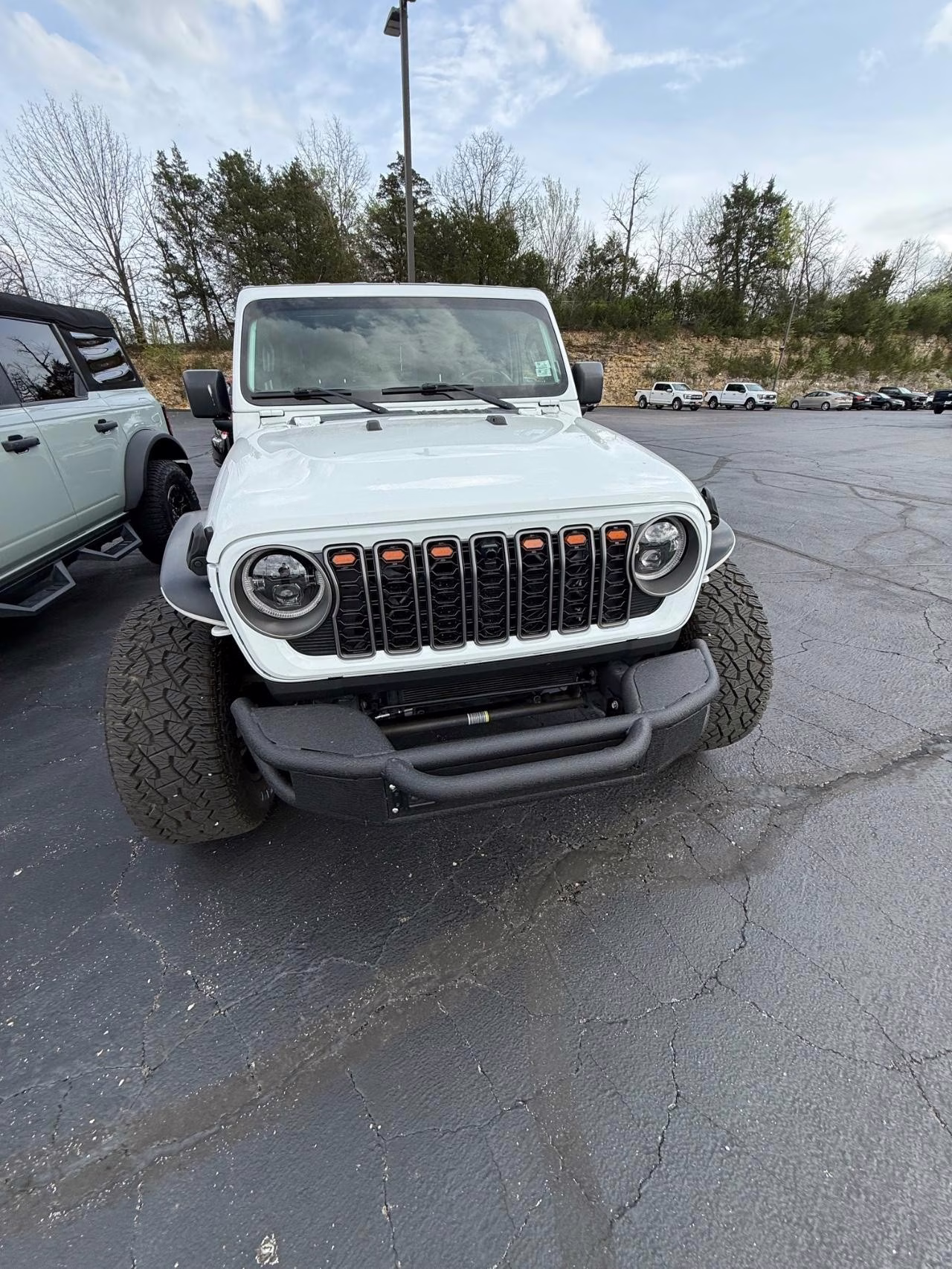 2019 Bright White Clearcoat Jeep Wrangler Unlimited Sport S 4X4 SUV