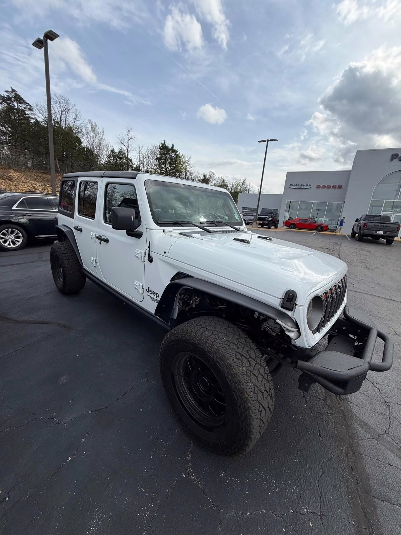 2019 Bright White Clearcoat Jeep Wrangler Unlimited Sport S 4X4 SUV