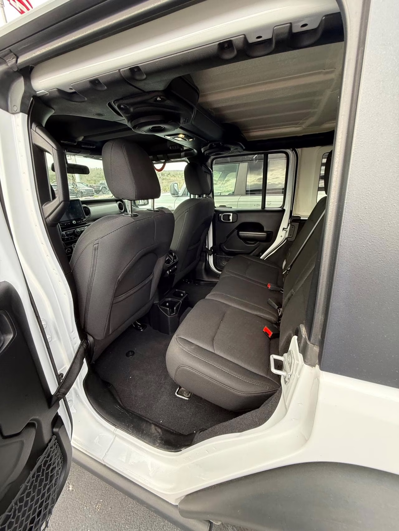 2019 Bright White Clearcoat Jeep Wrangler Unlimited Sport S 4X4 SUV