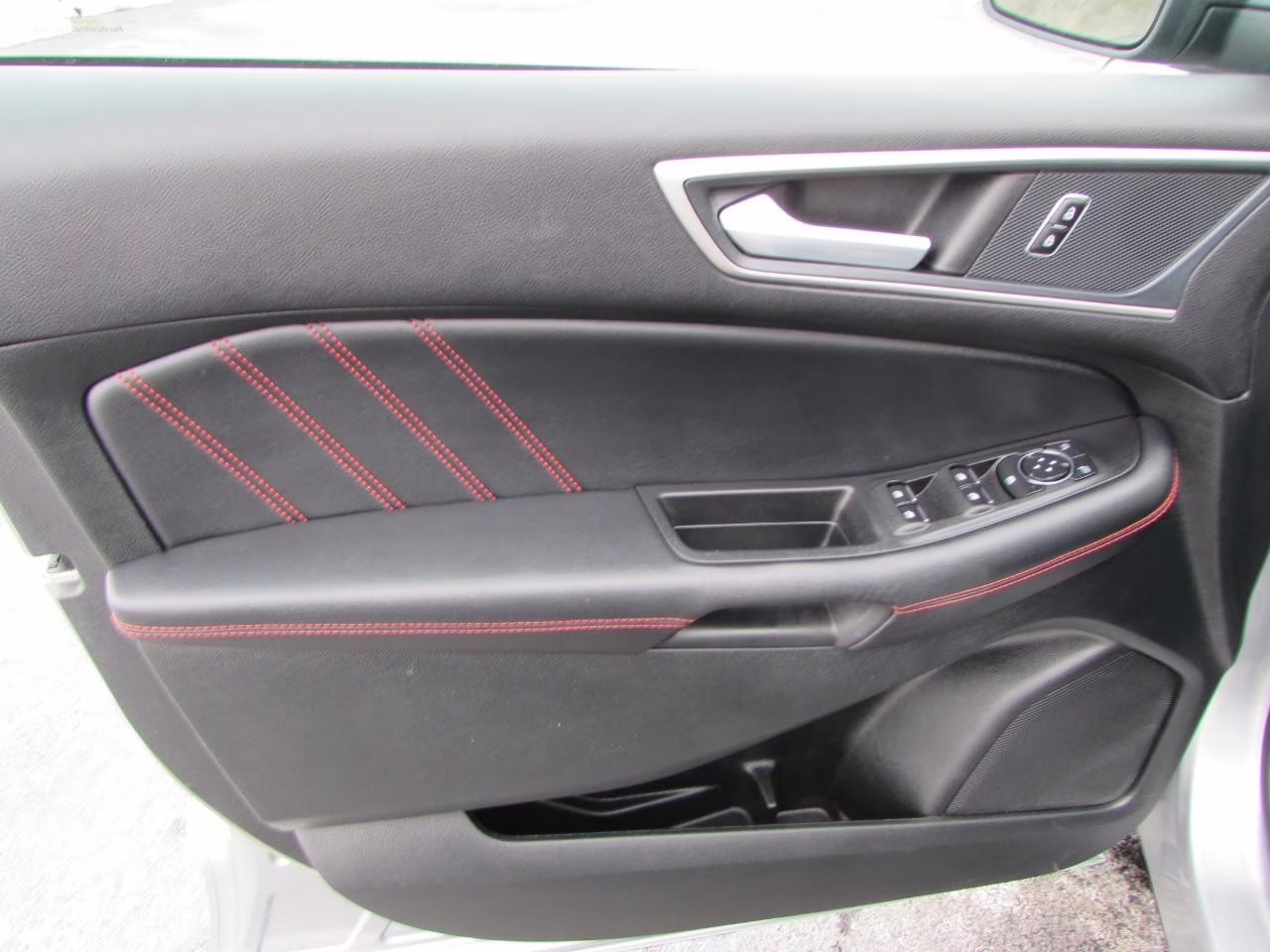 2024 Iconic Silver Metallic Ford Edge ST Line AWD SUV