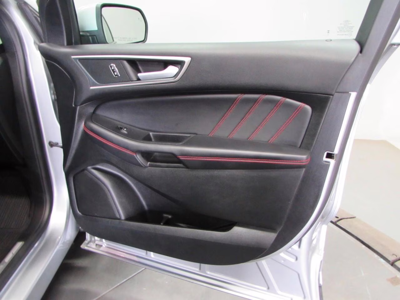 2024 Iconic Silver Metallic Ford Edge ST Line AWD SUV