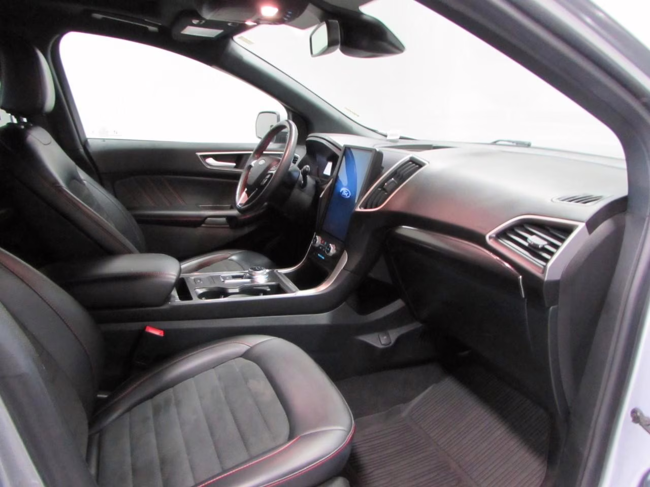 2024 Iconic Silver Metallic Ford Edge ST Line AWD SUV