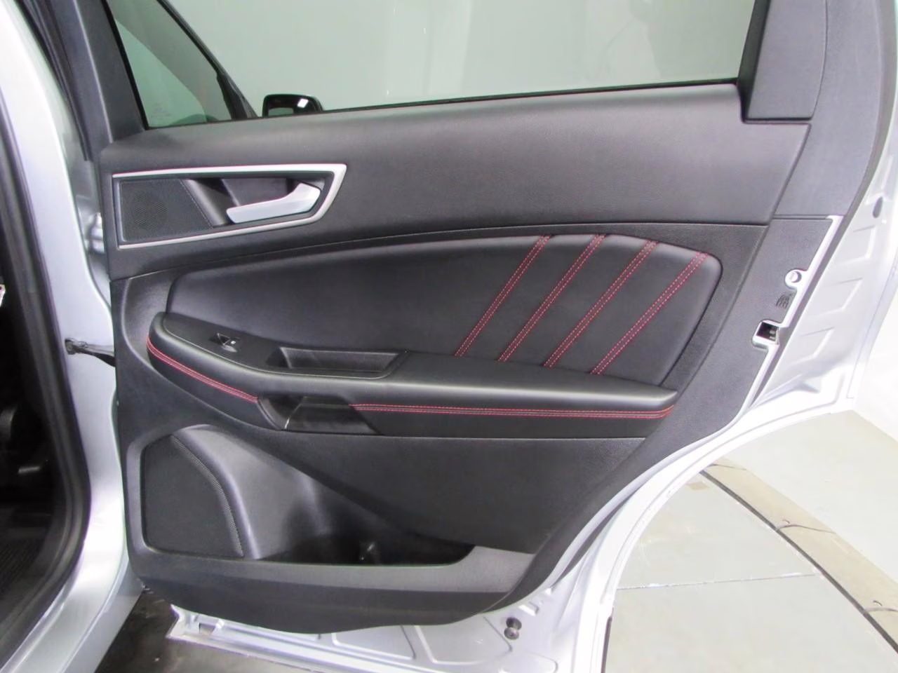 2024 Iconic Silver Metallic Ford Edge ST Line AWD SUV