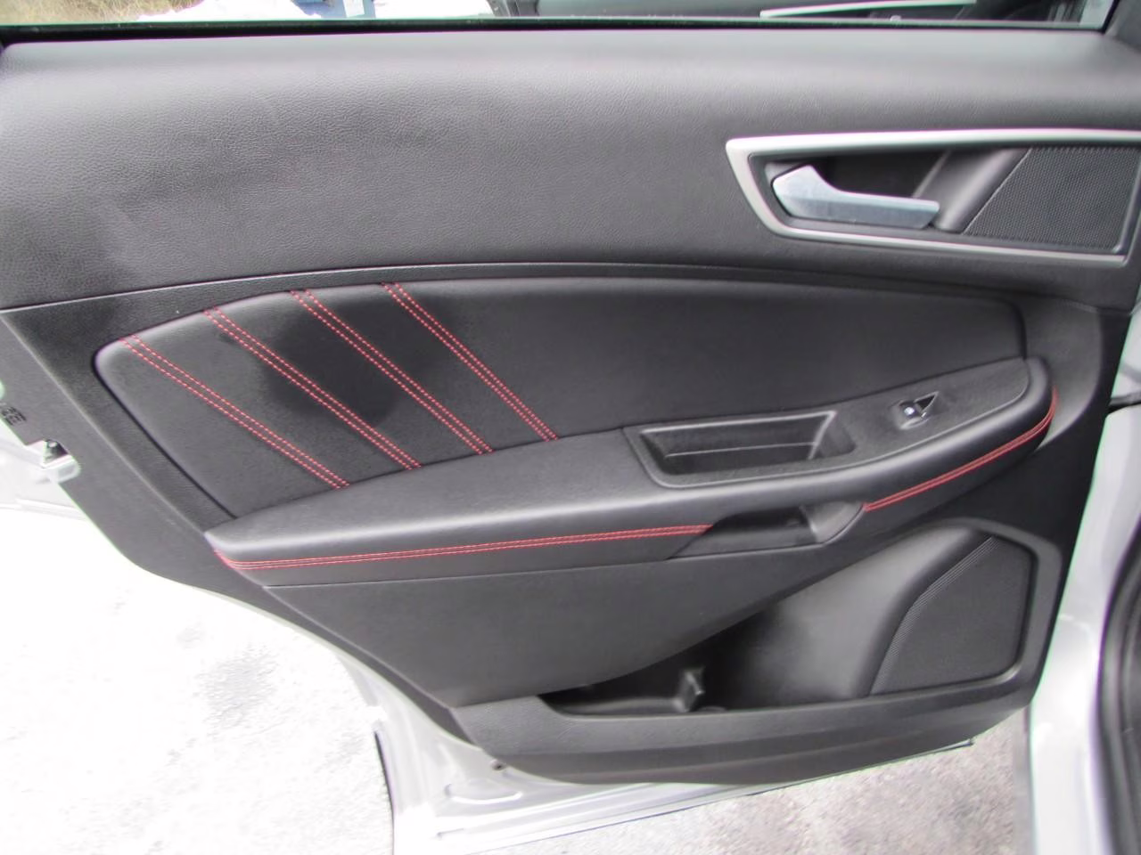 2024 Iconic Silver Metallic Ford Edge ST Line AWD SUV