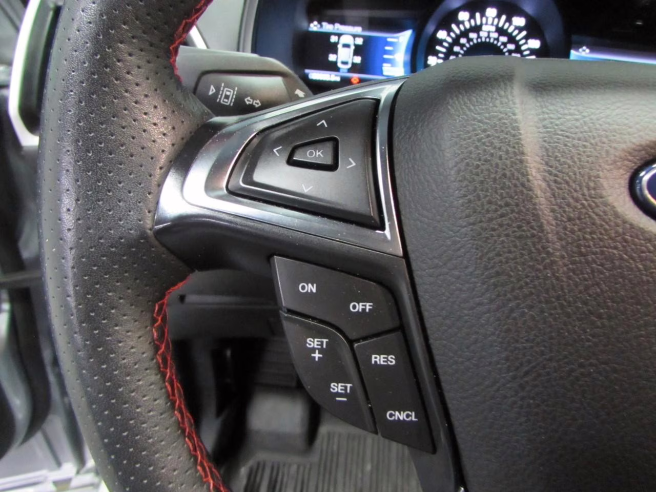 2024 Iconic Silver Metallic Ford Edge ST Line AWD SUV