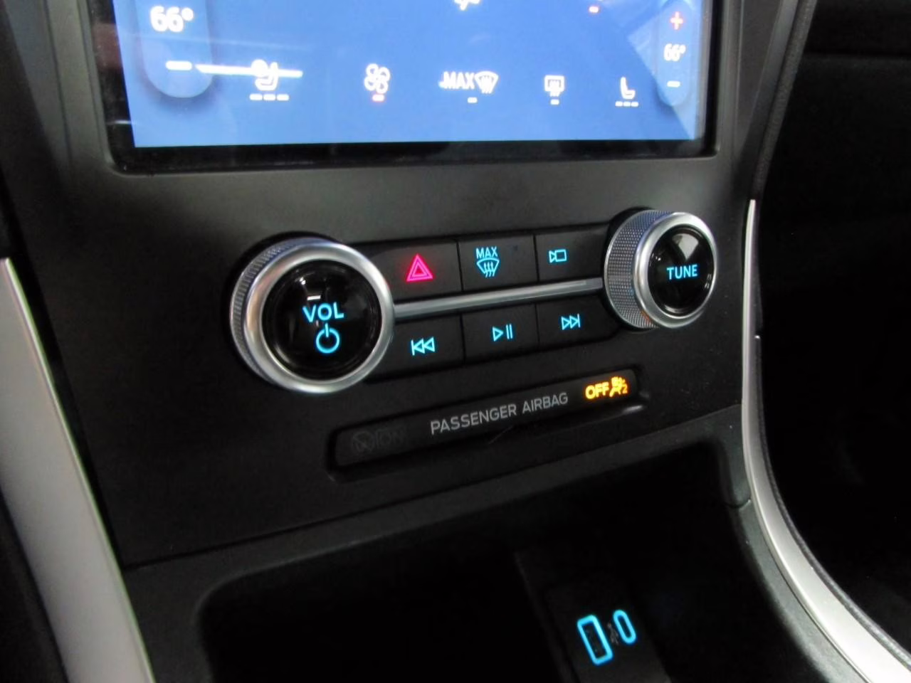 2024 Iconic Silver Metallic Ford Edge ST Line AWD SUV