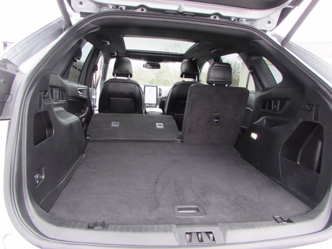 2024 Iconic Silver Metallic Ford Edge ST Line AWD SUV