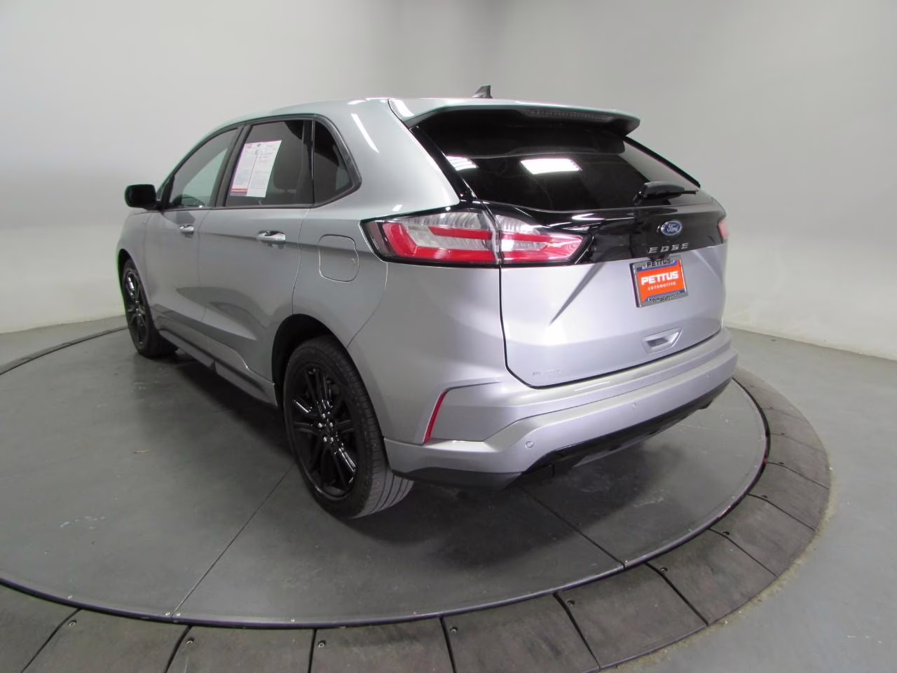 2024 Iconic Silver Metallic Ford Edge ST Line AWD SUV