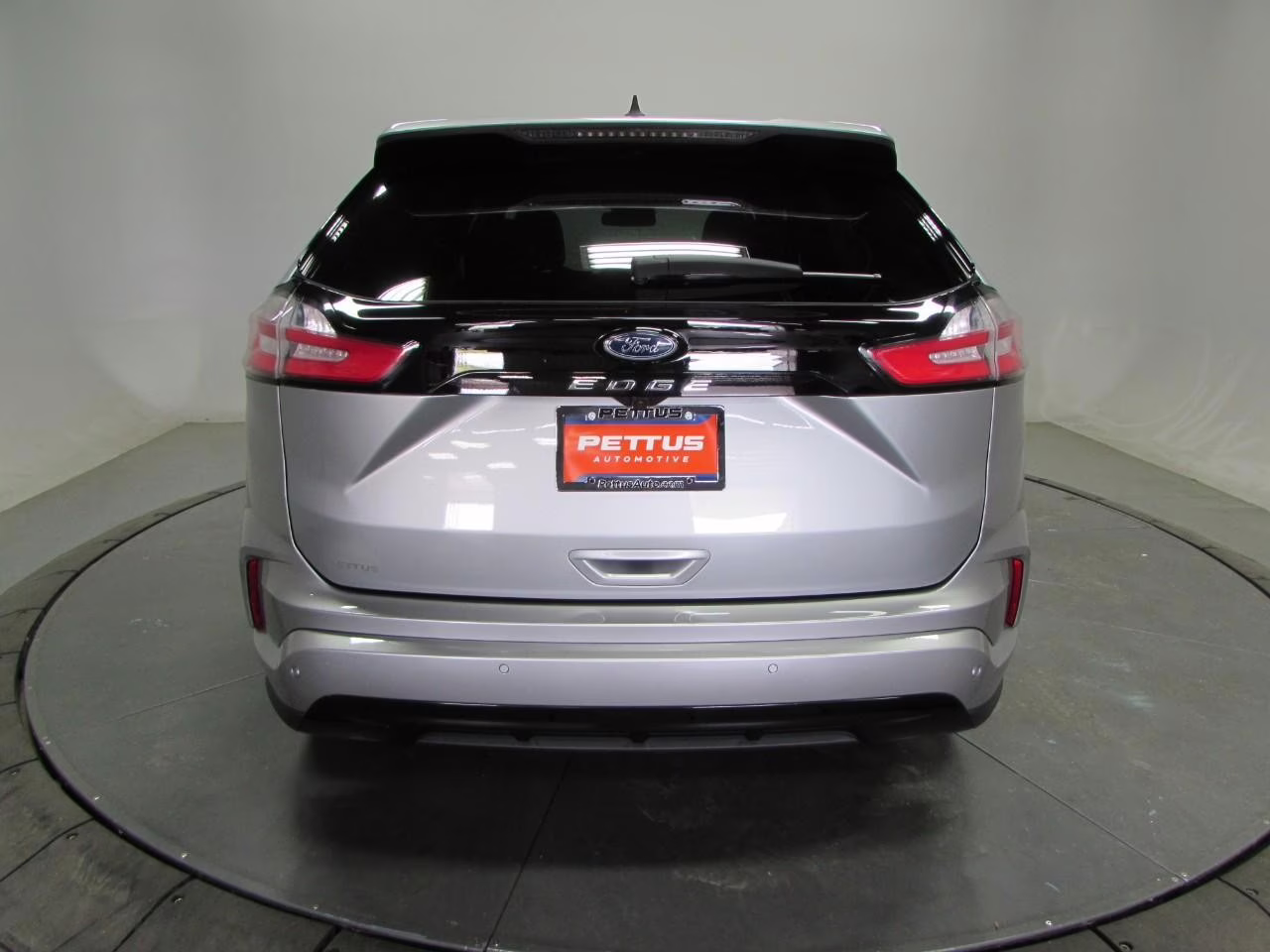 2024 Iconic Silver Metallic Ford Edge ST Line AWD SUV