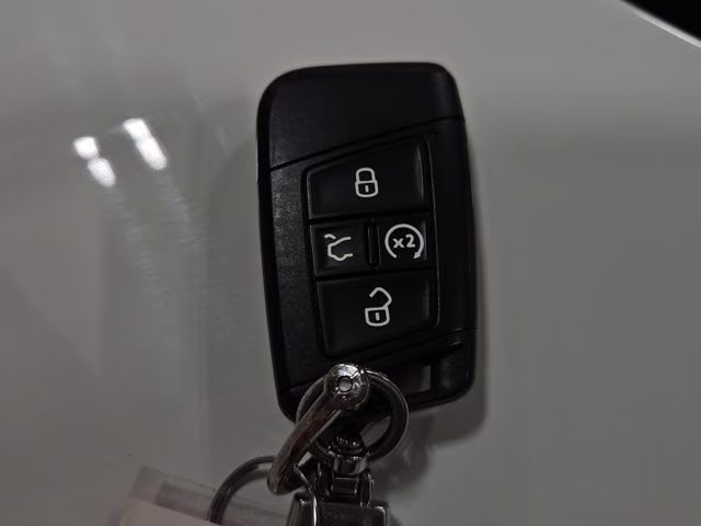 2024 Pure White Volkswagen Tiguan 2.0T SE AWD SUV