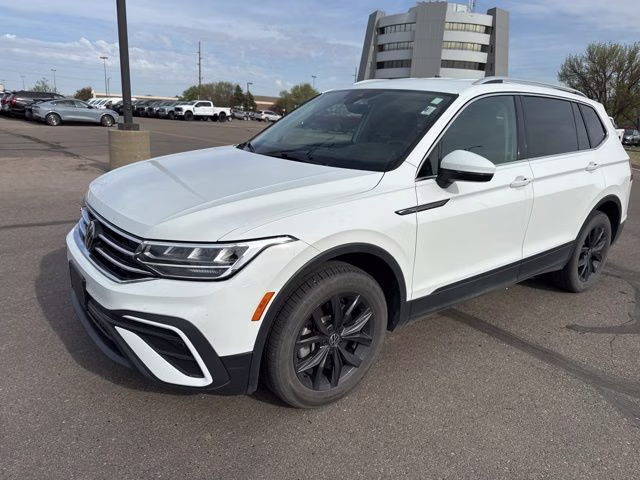 2024 Pure White Volkswagen Tiguan 2.0T SE AWD SUV