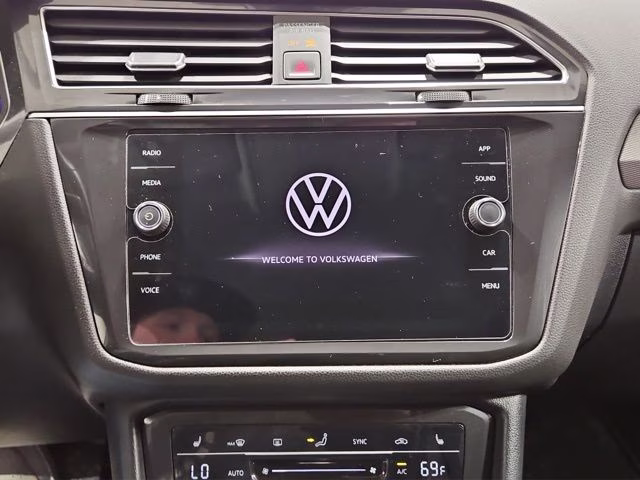 2024 Pure White Volkswagen Tiguan 2.0T SE AWD SUV