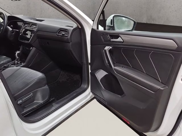 2024 Pure White Volkswagen Tiguan 2.0T SE AWD SUV