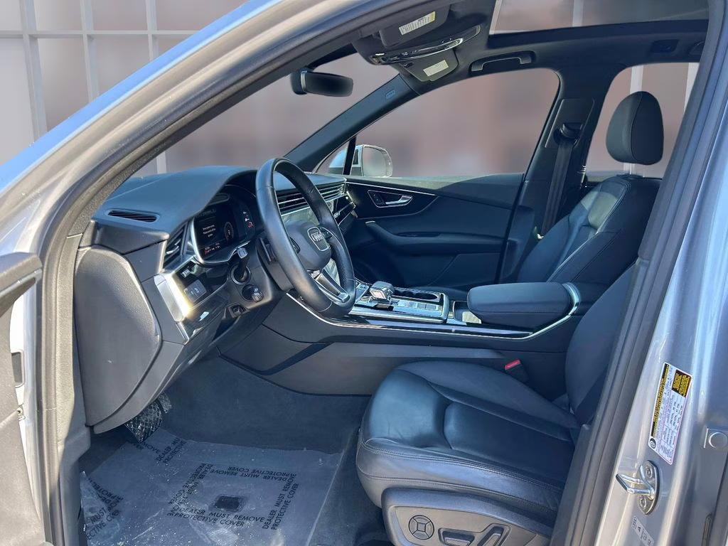 2022 Florett Silver Metallic Audi Q7 55 Premium AWD SUV