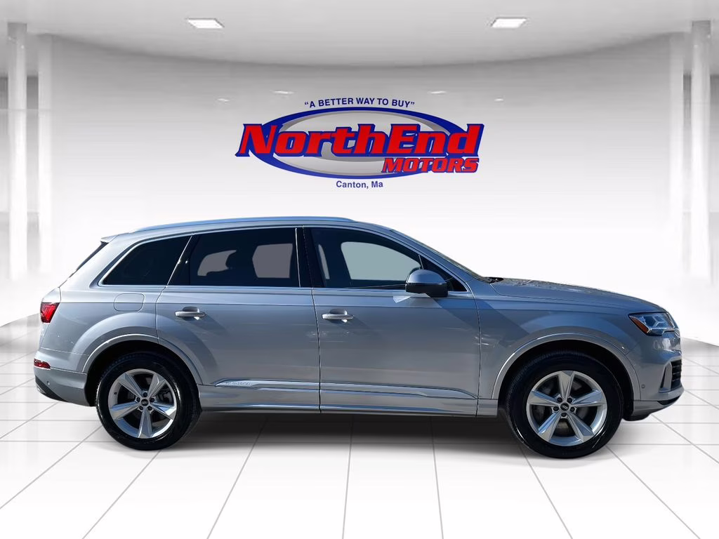 2022 Florett Silver Metallic Audi Q7 55 Premium AWD SUV