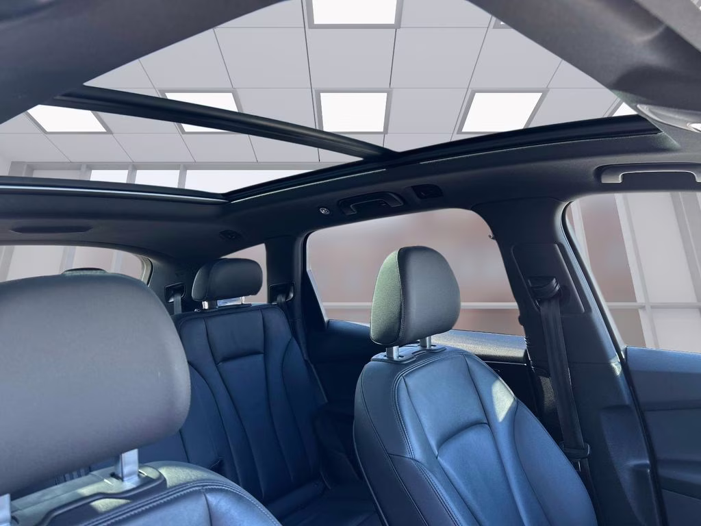 2022 Florett Silver Metallic Audi Q7 55 Premium AWD SUV