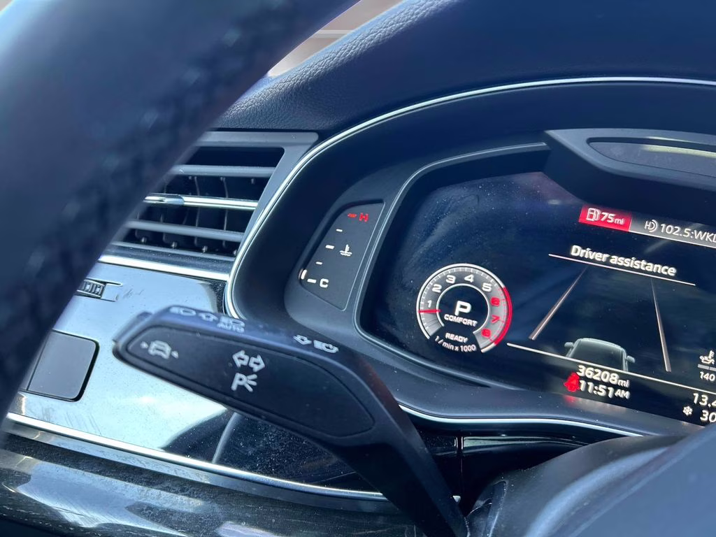 2022 Florett Silver Metallic Audi Q7 55 Premium AWD SUV