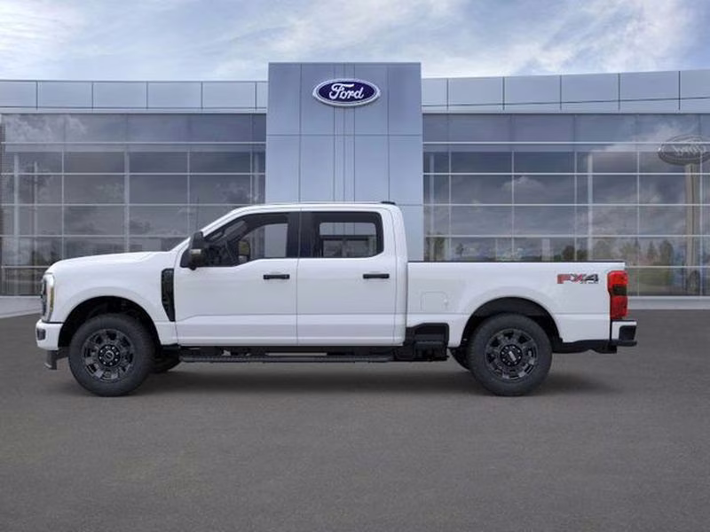 2026 Oxford White Ford Super Duty F-250 SRW XL 4X4 Truck