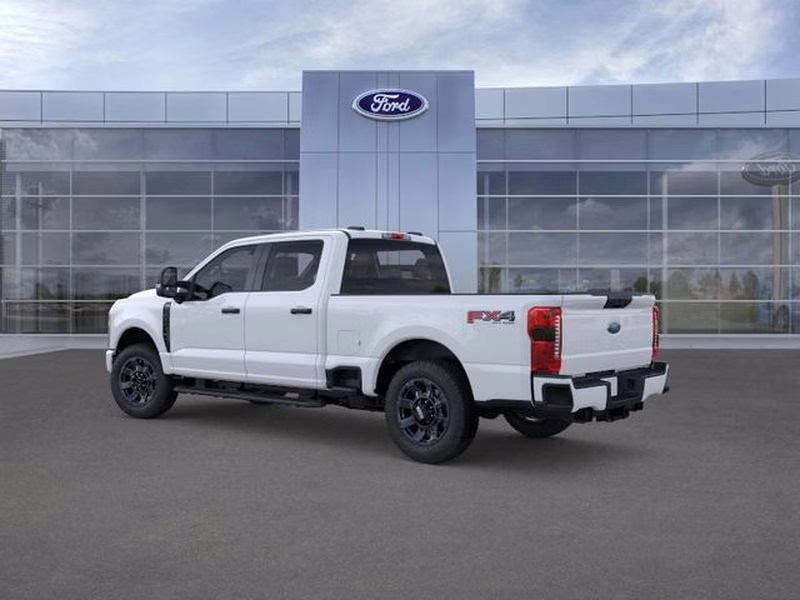 2026 Oxford White Ford Super Duty F-250 SRW XL 4X4 Truck