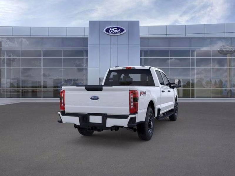 2026 Oxford White Ford Super Duty F-250 SRW XL 4X4 Truck