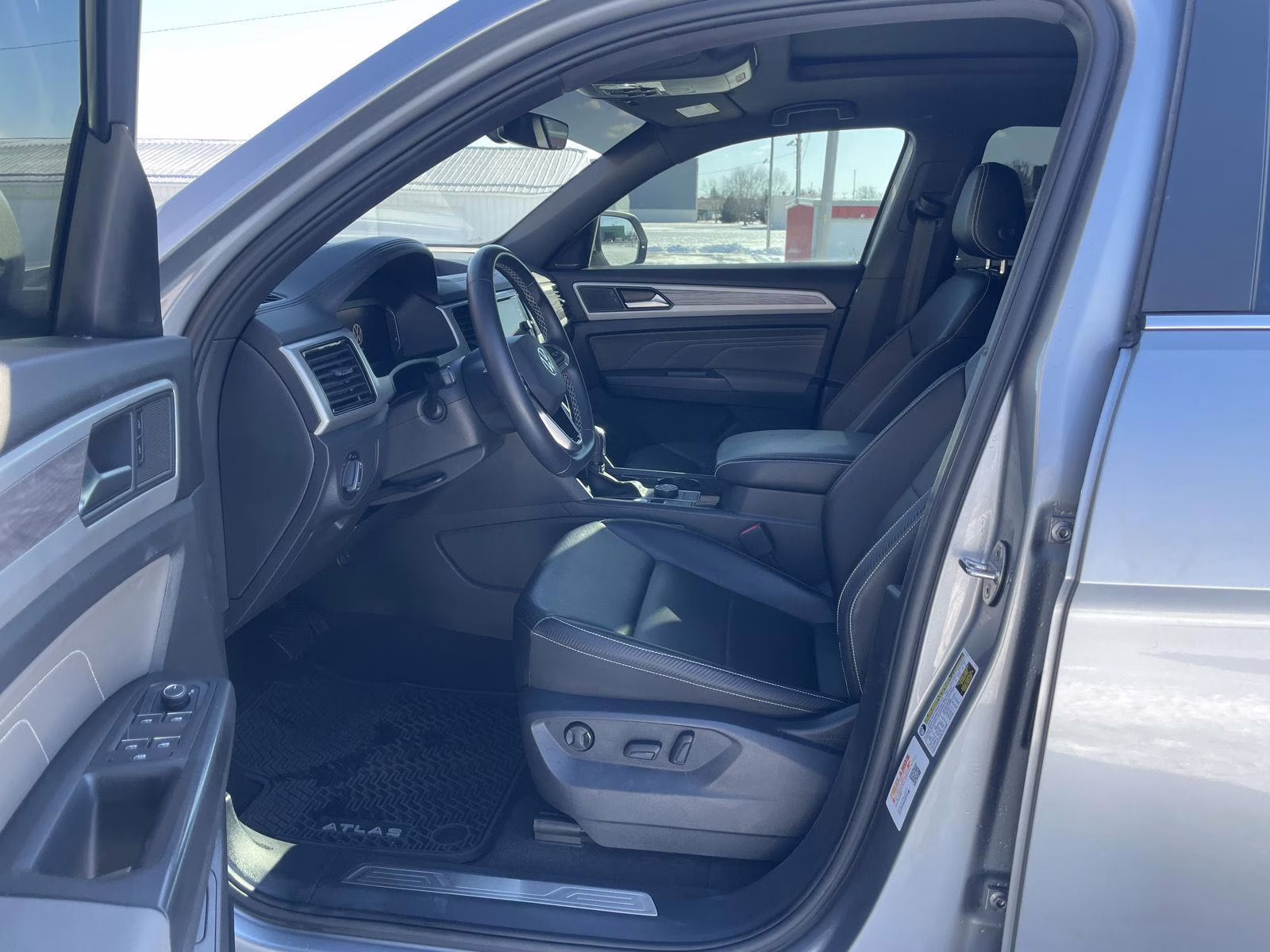 2023 Pyrite Silver Metallic Volkswagen Atlas Cross Sport 3.6L V6 SE w/Technology AWD 4MOTION