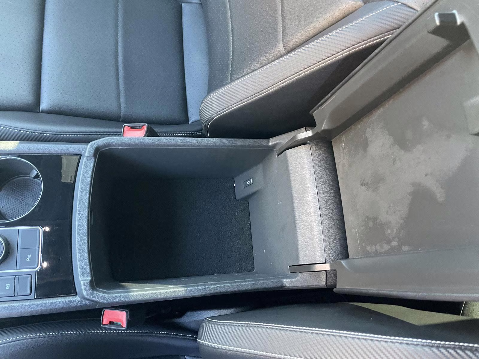 2023 Pyrite Silver Metallic Volkswagen Atlas Cross Sport 3.6L V6 SE w/Technology AWD 4MOTION