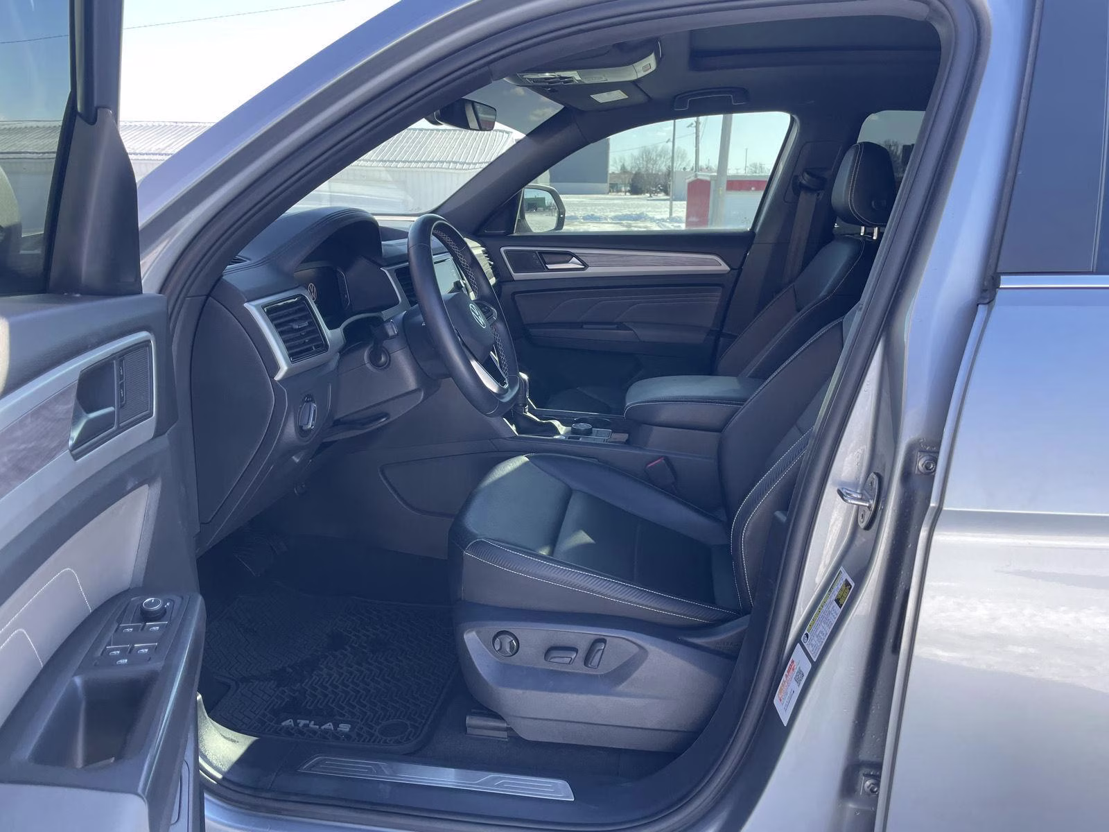 2023 Pyrite Silver Metallic Volkswagen Atlas Cross Sport 3.6L V6 SE w/Technology AWD 4MOTION