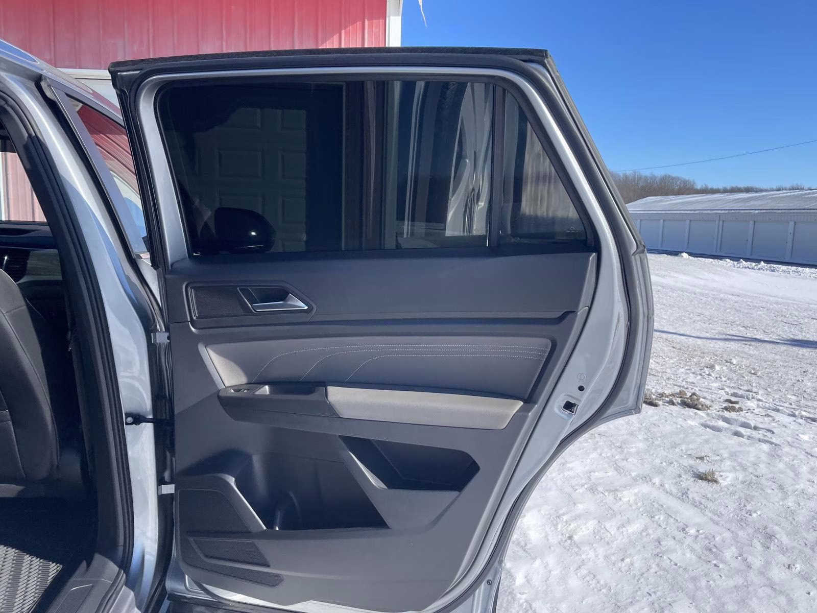 2023 Pyrite Silver Metallic Volkswagen Atlas Cross Sport 3.6L V6 SE w/Technology AWD 4MOTION