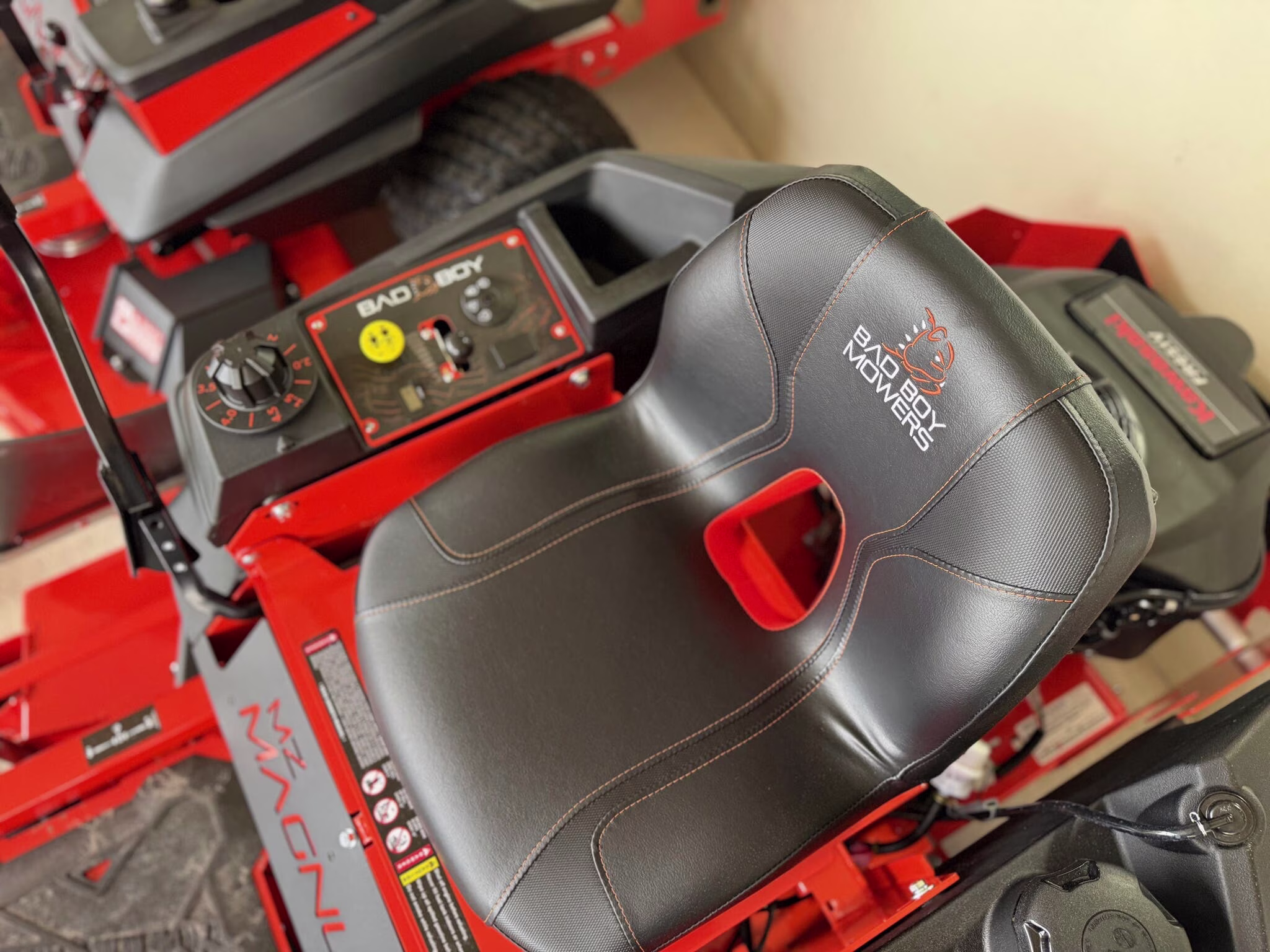 2026 Bad Boy Mowers MZ Magnum 48 Lawn Mower