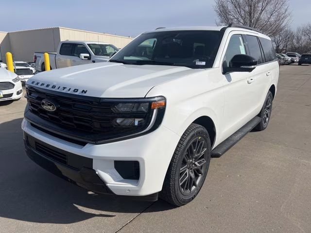 2026 White Ford Expedition Platinum 4X4 SUV