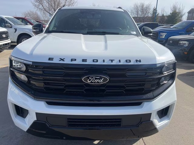 2026 White Ford Expedition Platinum 4X4 SUV