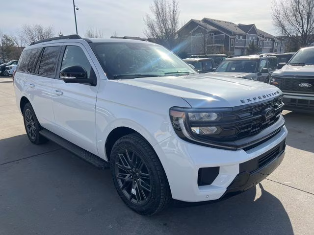 2026 White Ford Expedition Platinum 4X4 SUV