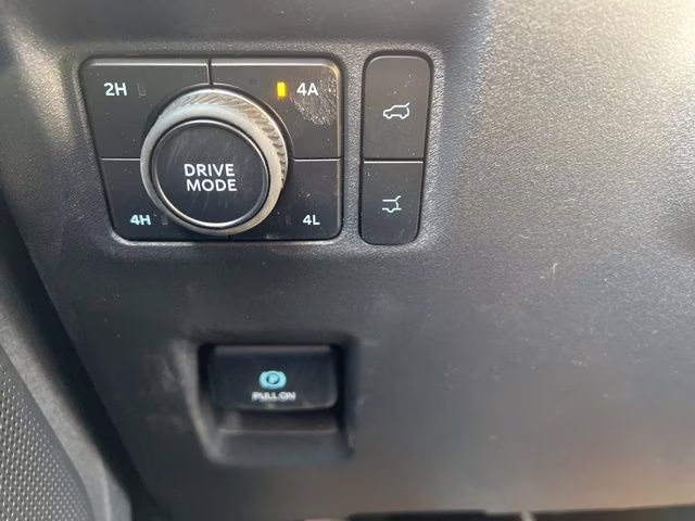 2026 White Ford Expedition Platinum 4X4 SUV