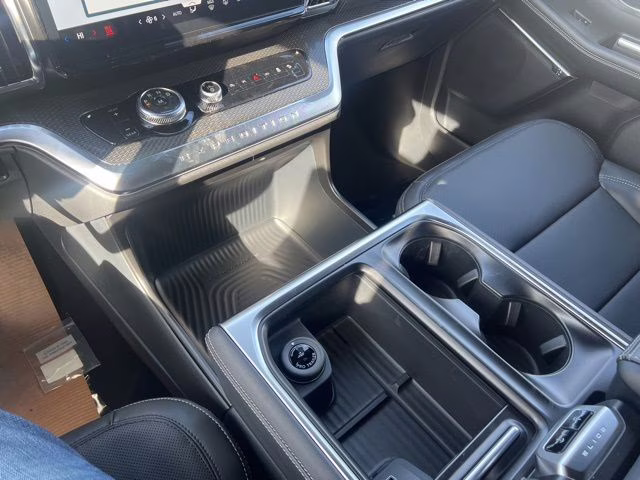 2026 White Ford Expedition Platinum 4X4 SUV