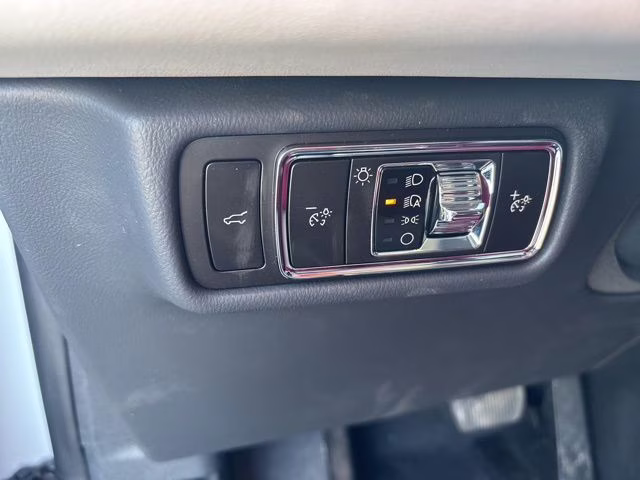 2026 Pristine White Metallic Tri-Coat Lincoln Aviator Reserve AWD SUV