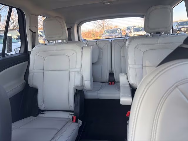 2026 Pristine White Metallic Tri-Coat Lincoln Aviator Reserve AWD SUV