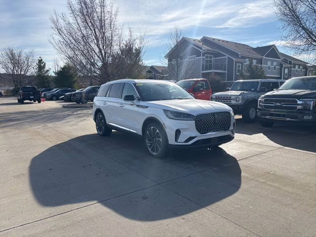 2026 Pristine White Metallic Tri-Coat Lincoln Aviator Reserve AWD SUV