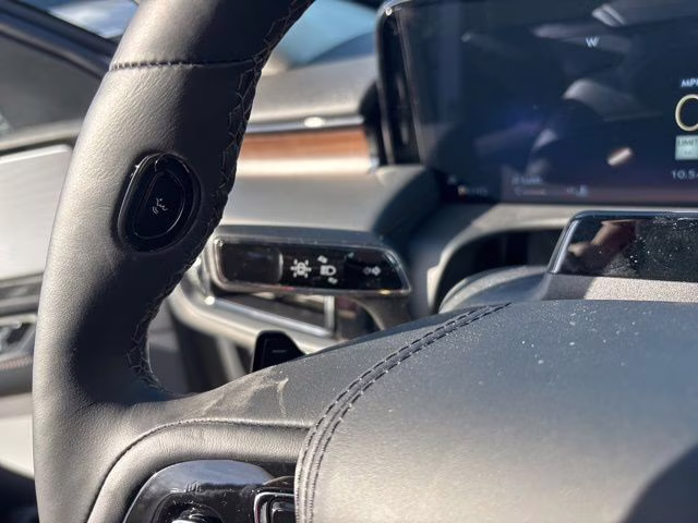 2026 Pristine White Metallic Tri-Coat Lincoln Aviator Reserve AWD SUV