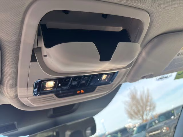 2026 Pristine White Metallic Tri-Coat Lincoln Aviator Reserve AWD SUV