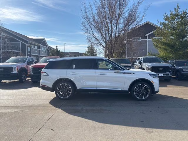 2026 Pristine White Metallic Tri-Coat Lincoln Aviator Reserve AWD SUV