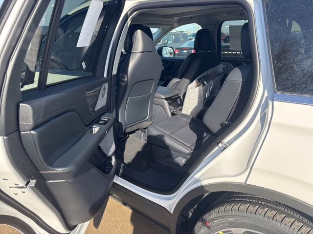 2026 Pristine White Metallic Tri-Coat Lincoln Aviator Reserve AWD SUV